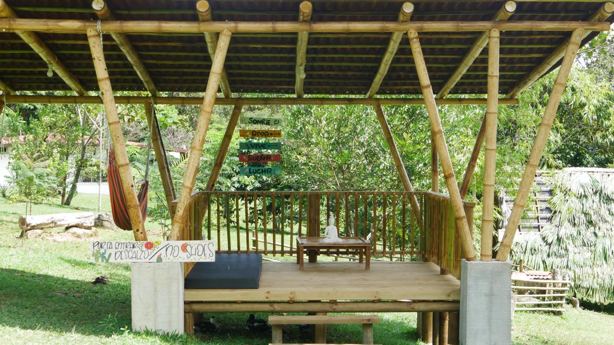 La Perla Negra - Black Pearl Eco Hostel سان رافائيل المظهر الخارجي الصورة